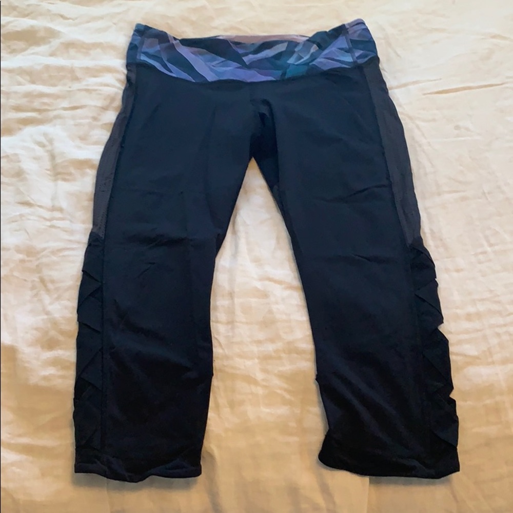 Lululemon crop, size 10
